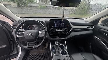 Toyota: Toyota Highlander: 2023 г., 2.5 л, Автомат, Бензин, Кроссовер — 7
