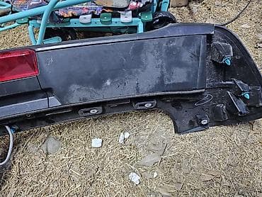 subaru imprezza: Накладка крышки багажника Subaru, 2023 г., Б/у, Оригинал — 2