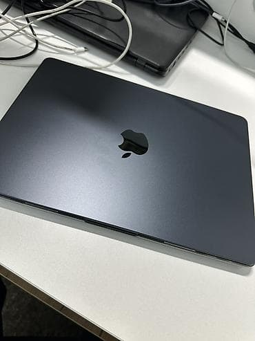 macbook 2018: MacBook Air 13" (2022) на чипе Apple M2 - Модель: MacBook Air — 4