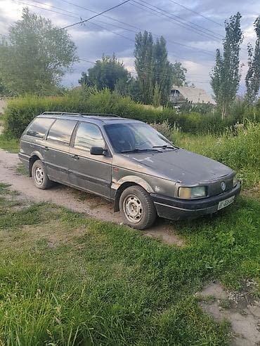 Volkswagen Passat: 1989 г., Механика, Универсал — 7