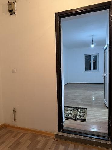 ареда: 20 м², Без мебели — 3