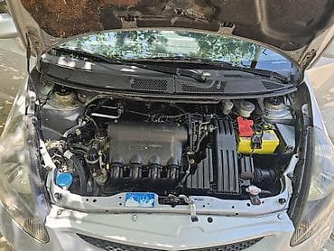 Унаа сатуу: Honda Jazz: 2003 г., 1.4 л, Кол менен иштөөчү, Бензин, Хетчбек — 5