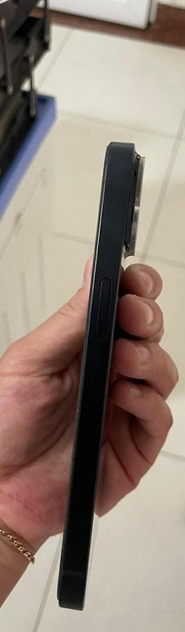 айфон 15 зеленый: IPhone 14, Черный — 4