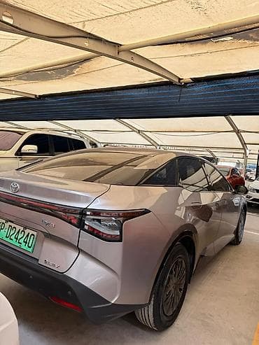 kia ev3: Toyota bZ3: 2023 г., Электромобиль, Седан — 3