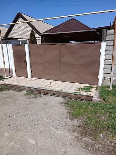 Распашные ворота: Металлические ворота с калиткой - Конструкция: распашные ворота из — 2