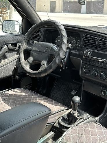 xc 90: Volkswagen Passat Variant: 1991 г., 1.8 л, Механика, Бензин, Универсал — 6