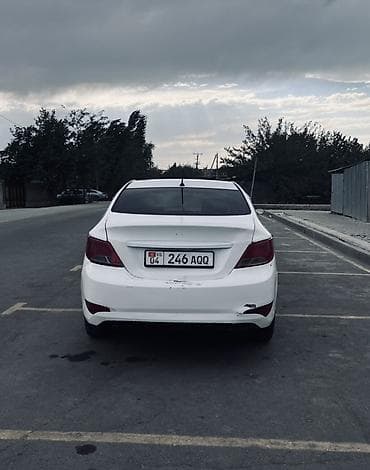 spark 2012: Hyundai Solaris: 2015 г., 1.4 л, Автомат, Бензин, Седан — 7