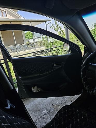 сиденье авенсис версо: Toyota (салон и электроника) - Интерьер: черная отделка, ромбовидная — 2