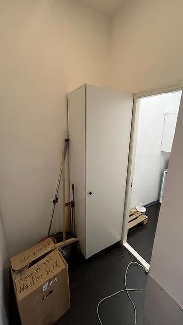 Магазин, В жилом доме, 60 м² Частично с оборудованием, С ремонтом, Electricity сommunications, Heating сommunications, Sewerage сommunications, 1 линия, Видеонаблюдение и сигнализация, Комната для персонала — 3