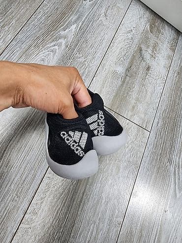 адр обувь: Детские кроссовки/тапочки Adidas для малышей - Размер: 4K (US/UK), FR — 2