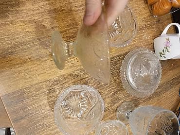 стаканы для десертов: Набор винтажной стеклянной посуды для десертов и подачи. В комплекте — 8