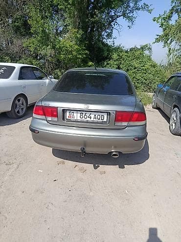 2 4 д: Mazda 626: 1996 г., 2 л, Механика, Бензин, Седан — 5