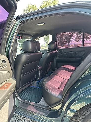 Nissan Maxima: 1998 г., 3 л, Автомат, Газ, Седан — 10