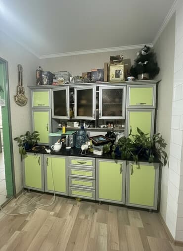 кухунный буфет: Кухонный гарнитур, Б/у, цвет - Зеленый, ДСП, Самовывоз — 1