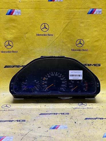 Щиток приборов Mercedes-Benz Оригинал, Япония