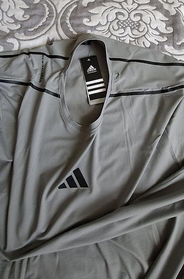 Мужская одежда: Футболка Adidas Performance, мужская - Размер: 8XL (указан на ярлыке) — 3