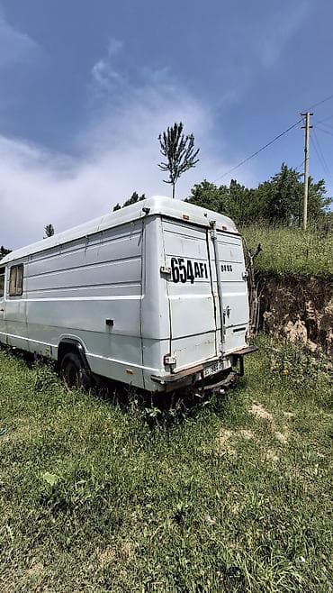 Транспорт: Легкий грузовик, Mercedes-Benz — 4