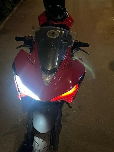 купить cafe racer: Спортивный мотоцикл в обвесе красного цвета - Агрессивный — 1