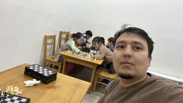 Башка курстар: Преподователь Арабского и тренер по шахматам. Кандидат в мастера — 2