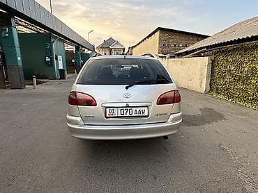 суу тоскуч: Toyota Avensis: 2001 г., 2 л, Кол менен иштөөчү, Универсал — 7