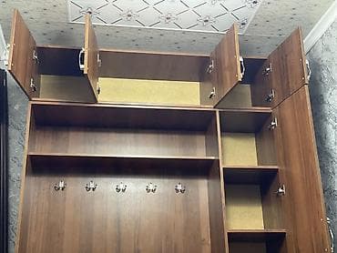 вешалка металлическая для одежды: Шифоньер, шкаф для одежды, Б/у, Прямой, Дерево — 2