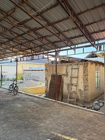 Дома: Продаётся частный дом с участком. Основные характеристики: - — 4