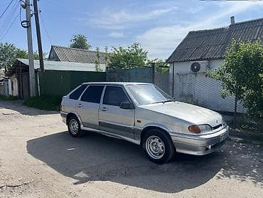 ВАЗ (ЛАДА): ВАЗ (ЛАДА) 2114: 2004 г., 1.5 л, Механика, Хэтчбэк — 1