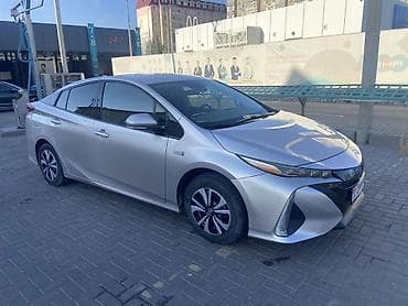 Транспорт: Toyota Prius: 2018 г., 1.8 л, Автомат, Гибрид, Лифтбек — 9