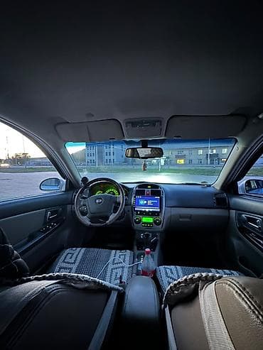 именные рамки на авто: Продаётся седан Kia Cerato серебристого цвета. Автомобиль 4-дверный — 6