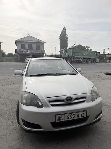 Транспорт: Toyota Corolla: 2004 г., 1.4 л, Кол менен иштөөчү, Хетчбек — 8