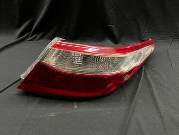 runx alex: Задний правый стоп-сигнал Toyota 2014 г., Б/у, Аналог, Китай — 1