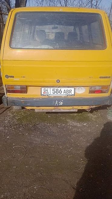 b class: Volkswagen Transporter: 1985 г., Бензин, Фургон — 4