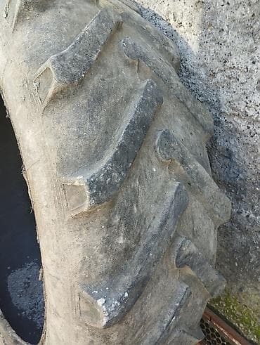 прес подборка: Сельскохозяйственная шина (одно колесо) для трактора. МТЗ 82. размер — 3