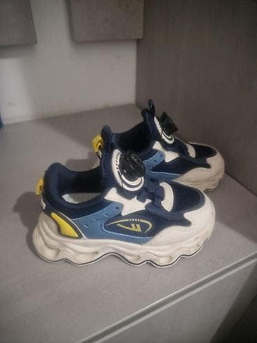 adidas boost: Детские кроссовки Warrior - Бренд: Warrior (логотип на стельке и — 1