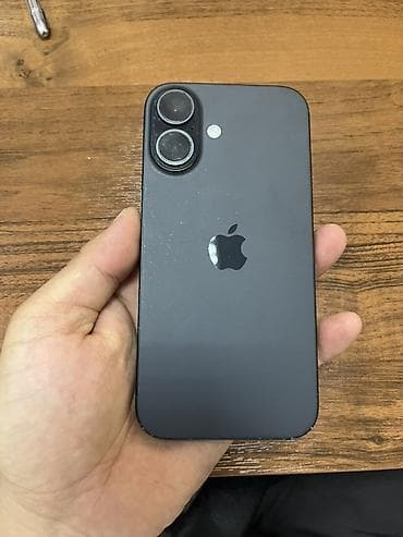aphone 7: IPhone 16, Б/у, 256 ГБ, Черный, Чехол, 88 % — 1
