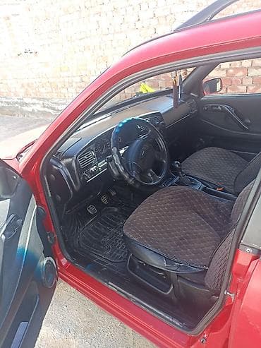 Унаа: Volkswagen Passat Variant: 1996 г., Кол менен иштөөчү, Универсал — 2
