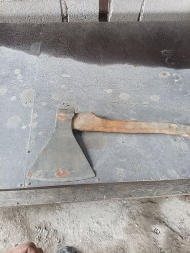 компьютерный кресла: Продаю большой топор широкий в лезвием — 1
