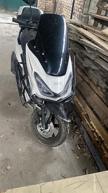 mitsubishi lancer 2005: Скутер BARS (макси-скутер) - Кузов: белый с черными элементами — 1