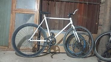 Фикс-байк/сингл-спид с жёсткой вилкой - Рама: стальная, классическая