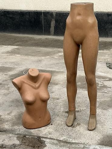 Оборудование для бизнеса: Продам манекены (много)для магазина одежды. Есть торс женский и ноги — 1