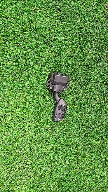 Подрулевой переключатель BMW 5 E60 E61 Номер 6 924 —-107 Состояние