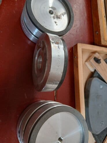 4 отверстия: Токарные инструменты,алмазные,токарные патрон дм 200, круги концевые — 3