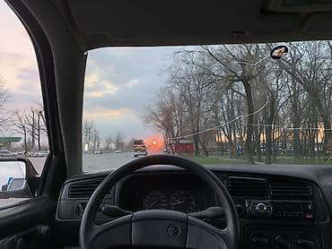 кулиса 124: Volkswagen Golf: 1993 г., Бензин, Хэтчбэк — 2