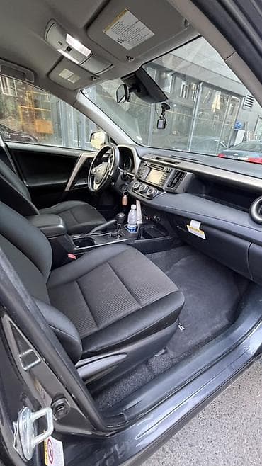 Toyota RAV4: 2018 г., 2.5 л, Автомат, Бензин, Кроссовер — 3