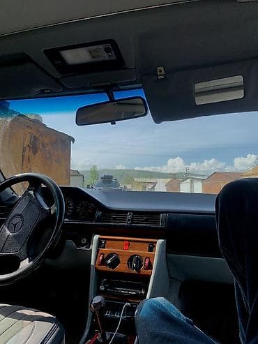 bad e2: Mercedes-Benz W124: 1994 г., 2 л, Механика, Бензин, Седан — 7