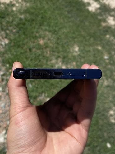 мобил: Samsung Galaxy S23 Ultra (модель SM‑S918N) - Цвет: темно‑серый/графит — 7