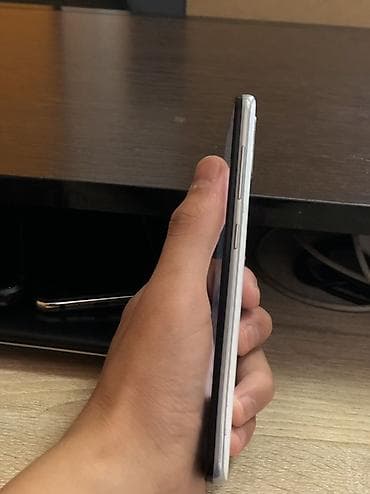 Мобильные телефоны и аксессуары: Samsung Galaxy A50, Б/у, 64 ГБ, цвет - Белый, 2 SIM — 3