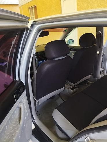 Volkswagen Golf: 1998 г., 1.4 л, Механика, Бензин, Хэтчбэк — 8