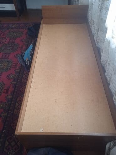 Комплектующие для мебели: Продажа кровати без матраса в хорошем состоянии размер 1800*700 — 2