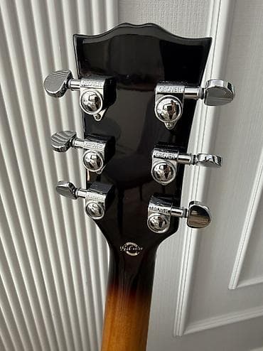 Аккордеоны: Gibson J-200 – легендарная акустическая джамбо-гитара. Основные — 6